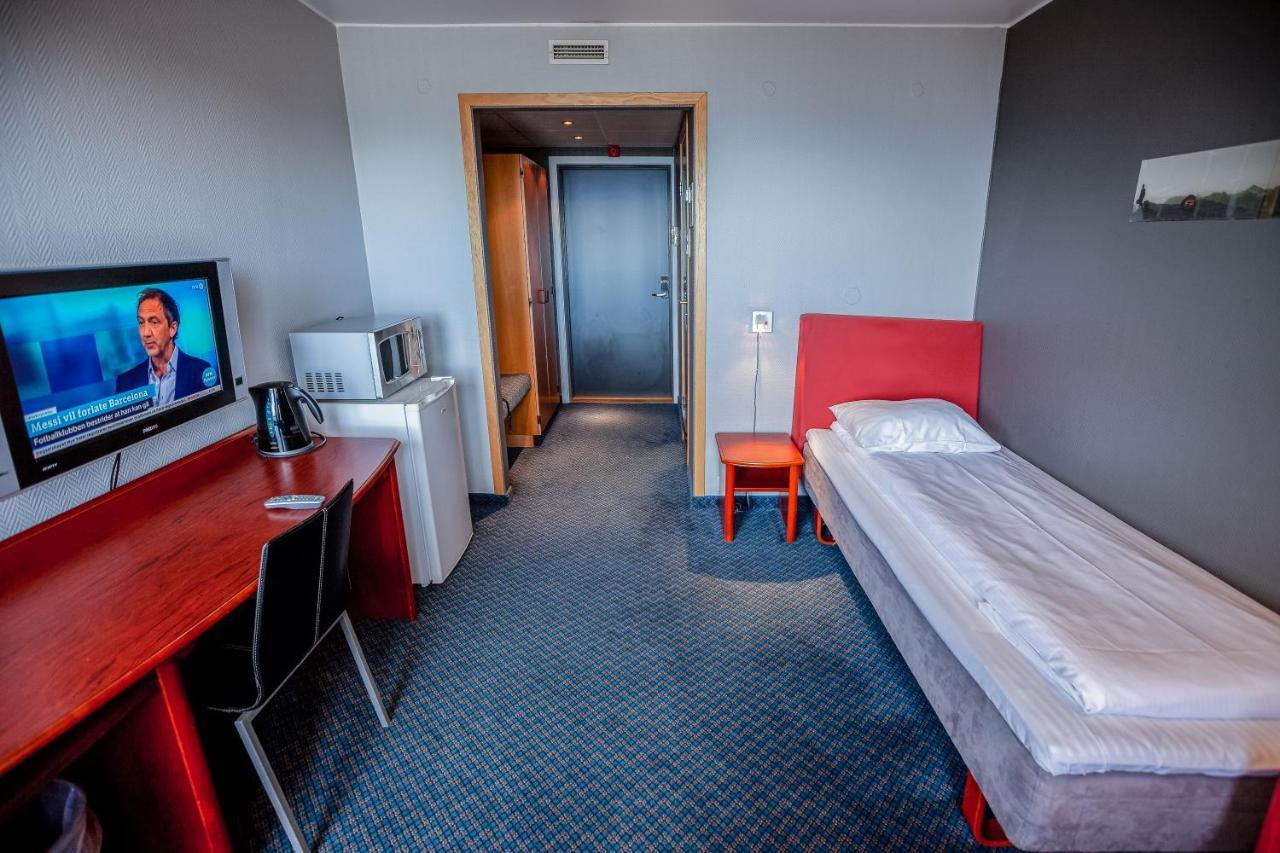 F2 Hotel Harstad Bagian luar foto